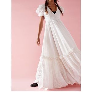 Selkie eyelet prairie gown size XS